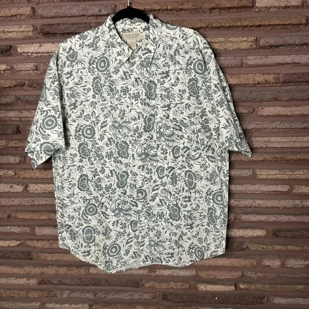 Banana Republic Safari and Travel Sage Green Geometric SS Shirt  Size Large